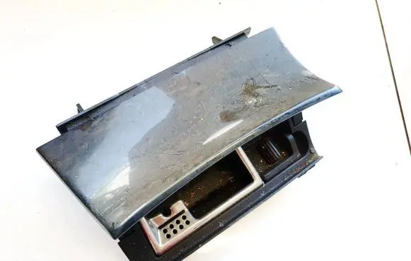 Mercedes-Benz E W211 Car ashtray a2118101330