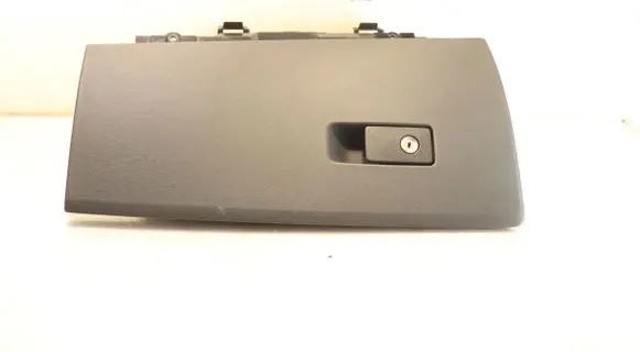 Volvo S80 Glove box
