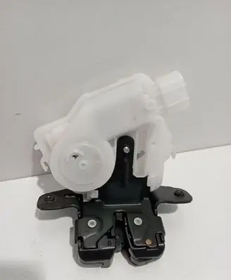 Toyota Auris E180 Tailgate exterior lock 