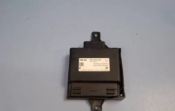 Audi Q5 SQ5 8R Voltage converter/converter module 8K0959663