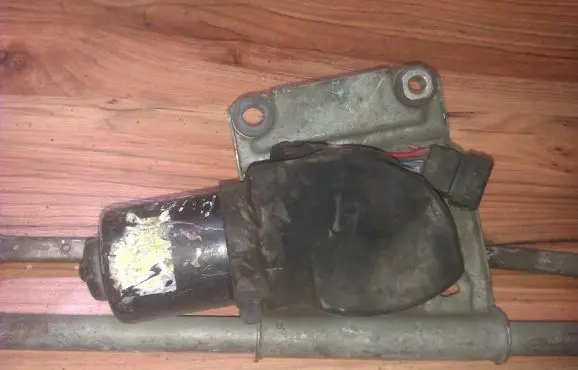 Peugeot 406 Wiper motor