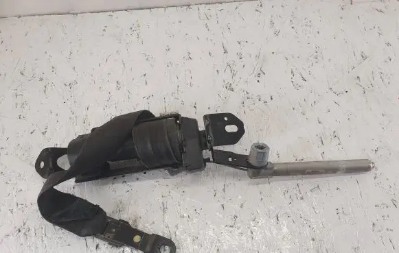 Volvo V70 Front seatbelt 30662740