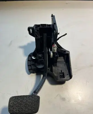Opel Insignia B Brake pedal 84657620 662575039 2461000000000X