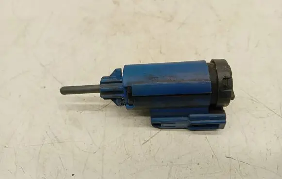 Audi A4 S4 B6 8E 8H Brake pedal sensor switch 8E0927189 19322005