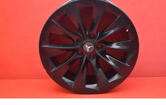 R18 alloy rim