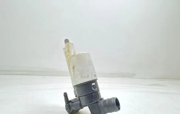 Citroen C4 I Windscreen/windshield washer pump 8200067015 8200293085 9641553880