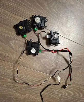 Toyota C-HR II Air flap motor/actuator DT1138004040 2465103661