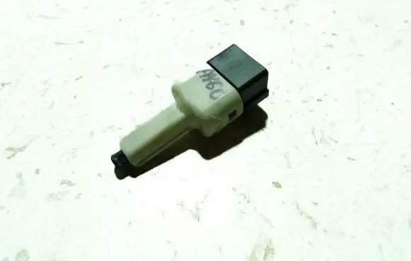 Toyota Aygo AB10 Brake pedal sensor switch