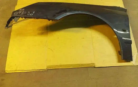 Peugeot 607 Fender