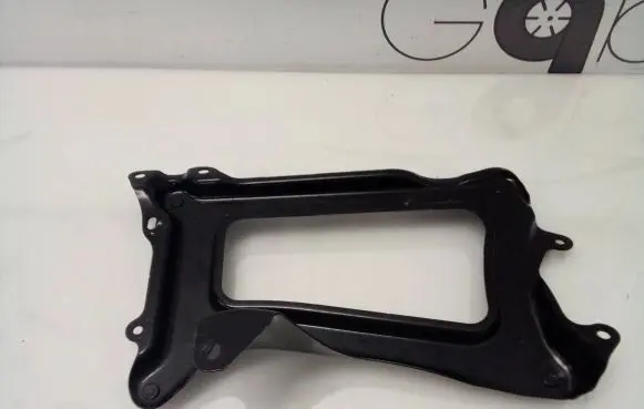 Porsche Cayenne (9Y0 9Y3) Battery bracket 9Y0907908