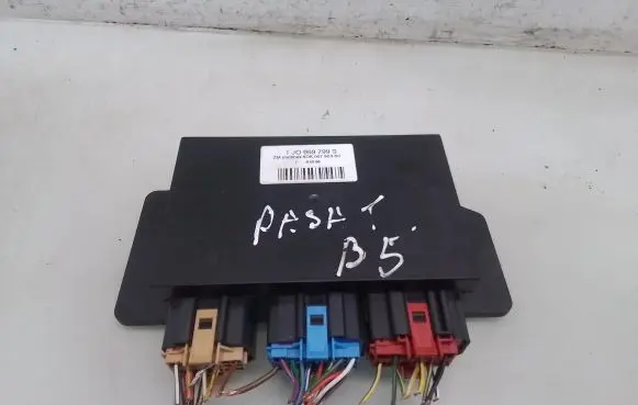 Volkswagen PASSAT B5 Comfort/convenience module 1J0959799S