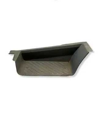 Mercedes-Benz E W211 Front sill trim cover A9016861628