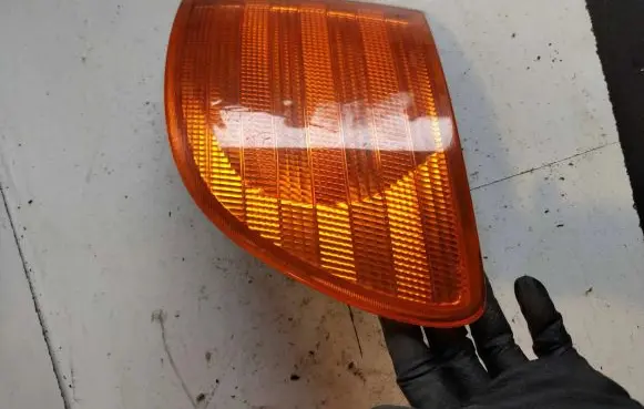 Mercedes-Benz Vito Viano W638 Front indicator light 6R01489