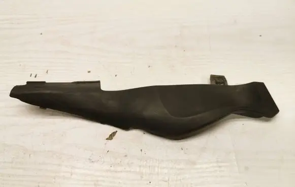 Volvo XC60 Fender end trim 31297704 CET4B