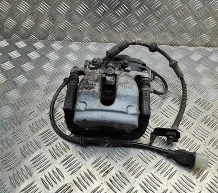 Mercedes-Benz GLE W167 Rear brake caliper A1674235700 A1674236300