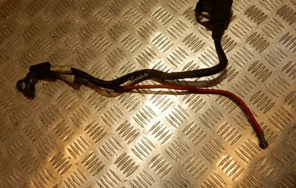 Volkswagen PASSAT B6 Positive cable (battery) 1K0971228M 4753