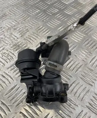 Volkswagen Touareg II Other engine bay part 059121737