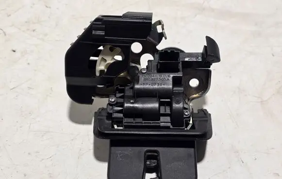 Audi A6 S6 C7 4G Tailgate/trunk/boot lock/catch/latch 8R0827505A
