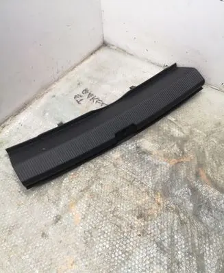 Volkswagen PASSAT B7 USA Trunk/boot sill cover protection 561863459