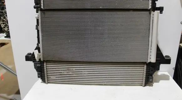 Renault Master III Coolant radiator 