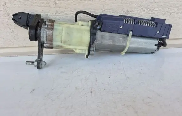 Audi Q7 4L Tailgate/trunk/boot lift motor 4L0827852F