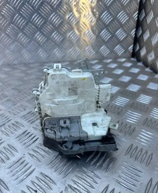 Audi A5 Sportback 8TA Front door lock 8J1837016E