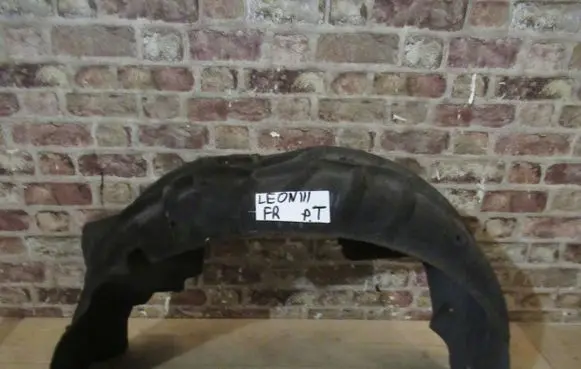 Seat Leon (5F) Front arch 