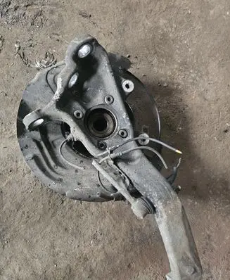 BMW X5 E70 Front wheel hub spindle knuckle