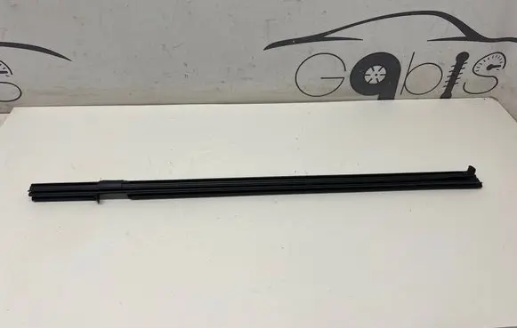 Volvo C40 Rubber seal rear door 33759332