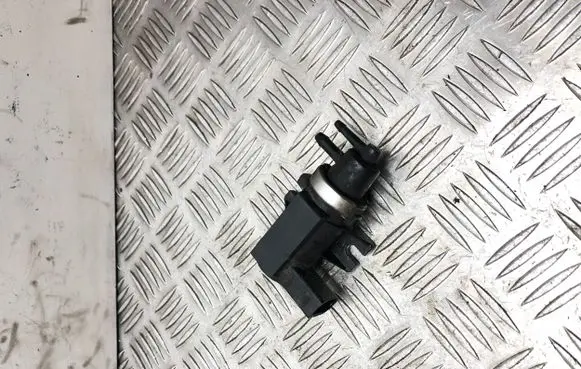 Volkswagen Golf IV Turbo solenoid valve 1J0006627 72290320 02T072