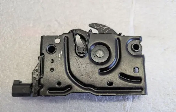 Ford Mustang VI Engine bonnet/hood lock/catch CUKTA