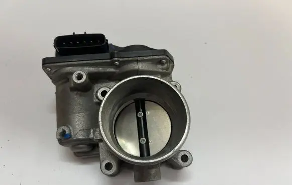 Mazda 3 III Throttle valve PEAR13640