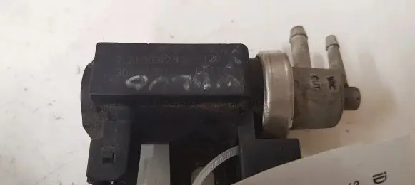 Volvo XC90 Turbo solenoid valve 72190329 90637251