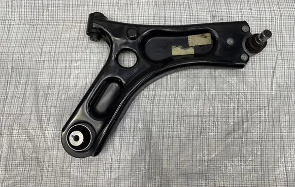 Fiat Panda III Front control arm 28423