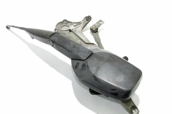 Front wiper linkage