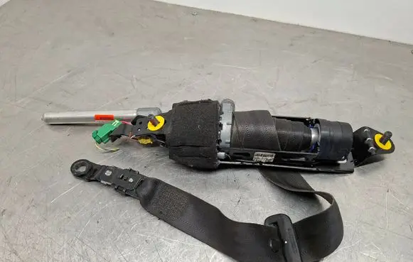 Volvo XC60 Front seatbelt 6152755L0B 6261910321