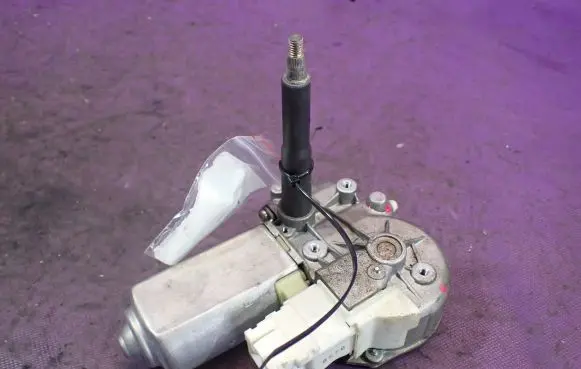Fiat Uno Rear window wiper motor