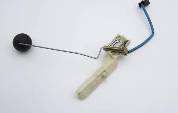 Audi A4 S4 B5 8D Fuel level sensor 8D0919673D