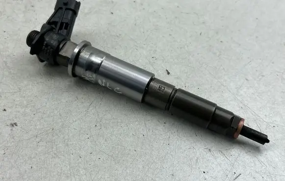 Fuel injector