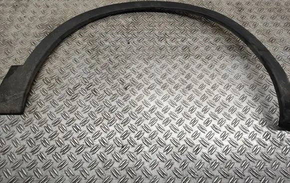 Nissan Qashqai+2 Front arch 