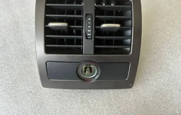 Audi A6 S6 C5 4B Rear air vent grill 4B0819203
