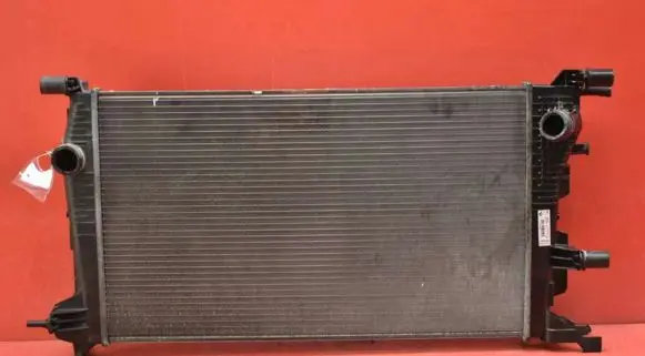 Renault Megane III Coolant radiator 214105150R