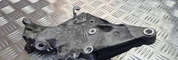 Jaguar XF X250 Engine mounting bracket 9X233K738BA