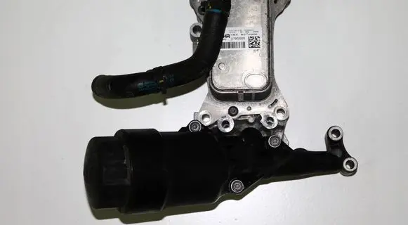 Mercedes-Benz Sprinter W906 Oil filter mounting bracket A6511801165