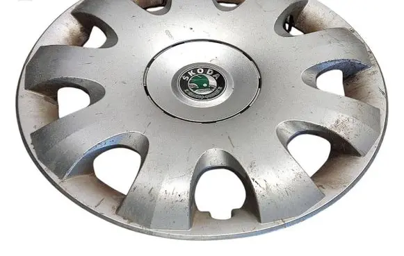 Skoda Octavia Mk2 (1Z) R15 wheel hub/cap/trim 1Z0601147A