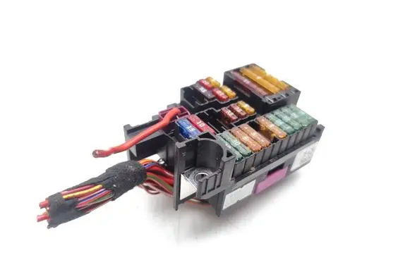 Mercedes-Benz E AMG W213 Fuse module A2135400414