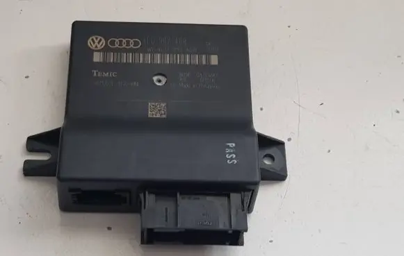 Audi Q7 4L Gateway control module 4L0907468 4L0910468