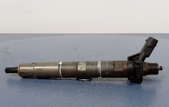 BMW X5 G05 Fuel injector 8580295