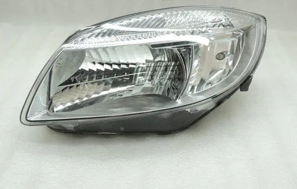Skoda Fabia Mk2 (5J) Headlight/headlamp 5J1941017