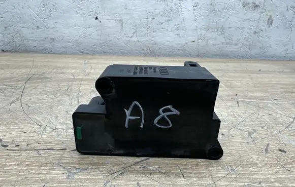 Audi A8 S8 D4 4H Air suspension valve block 4H0616013 110204 138145